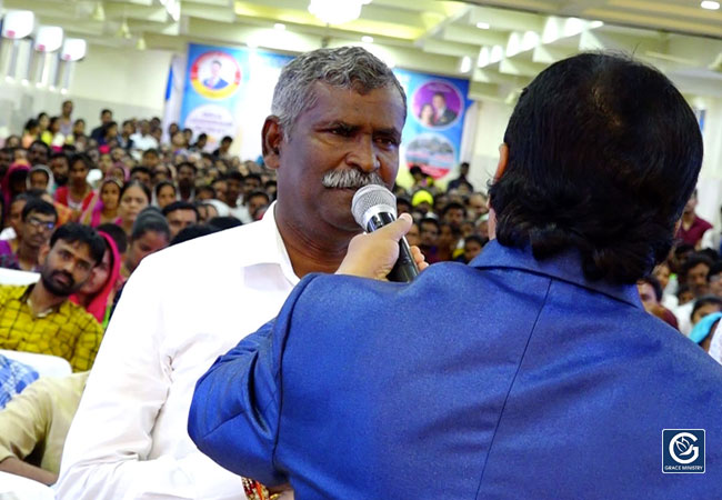 Thousands flocked from different parts of north Karnataka to the Healing & Deliverance Prayer held in Hubli, Karnataka by Grace Ministry on August 15th, 2019.